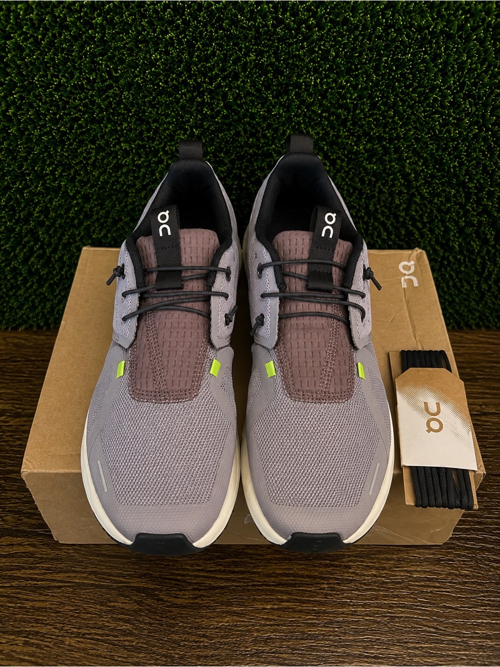 On Running Cloud Sky Zinc Grape Colorway Size 5.5 Youth Unisex